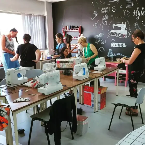 aulas de costura criativa no Atelier3B, em Leiria